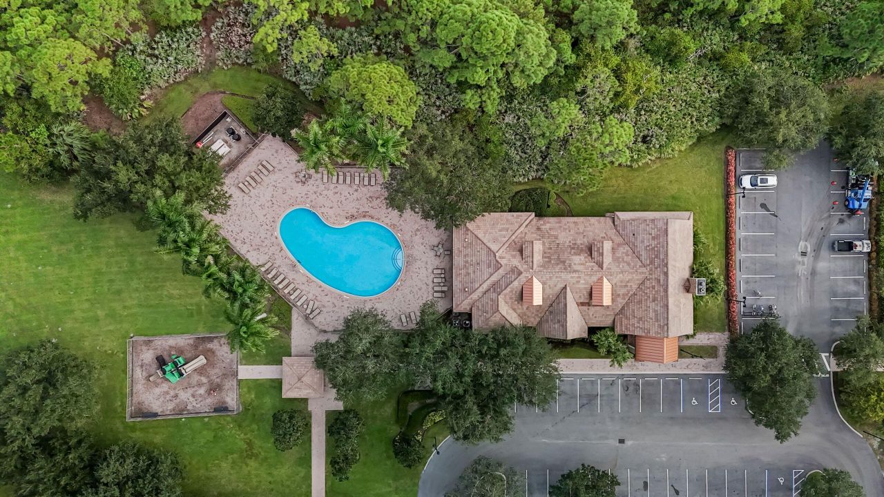 For Sale: $1,227,000 (3 beds, 3 baths, 2496 Square Feet)