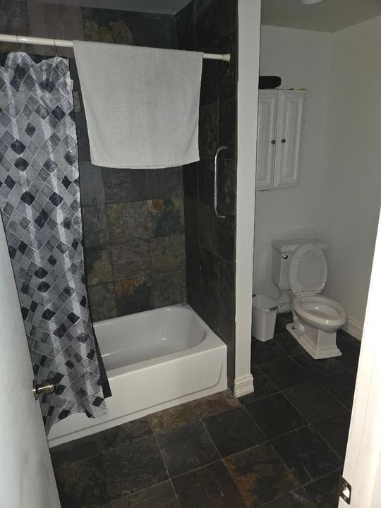 待售: $279,900 (2 贝兹, 2 浴室, 1185 平方英尺)