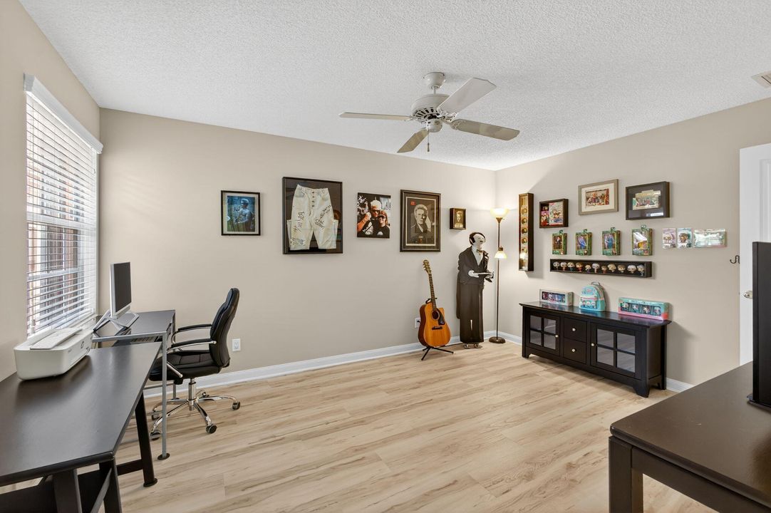 合同活跃: $510,000 (2 贝兹, 2 浴室, 1525 平方英尺)