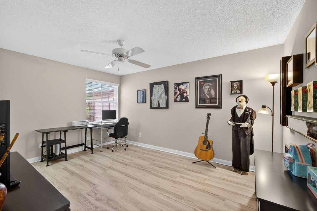 合同活跃: $510,000 (2 贝兹, 2 浴室, 1525 平方英尺)