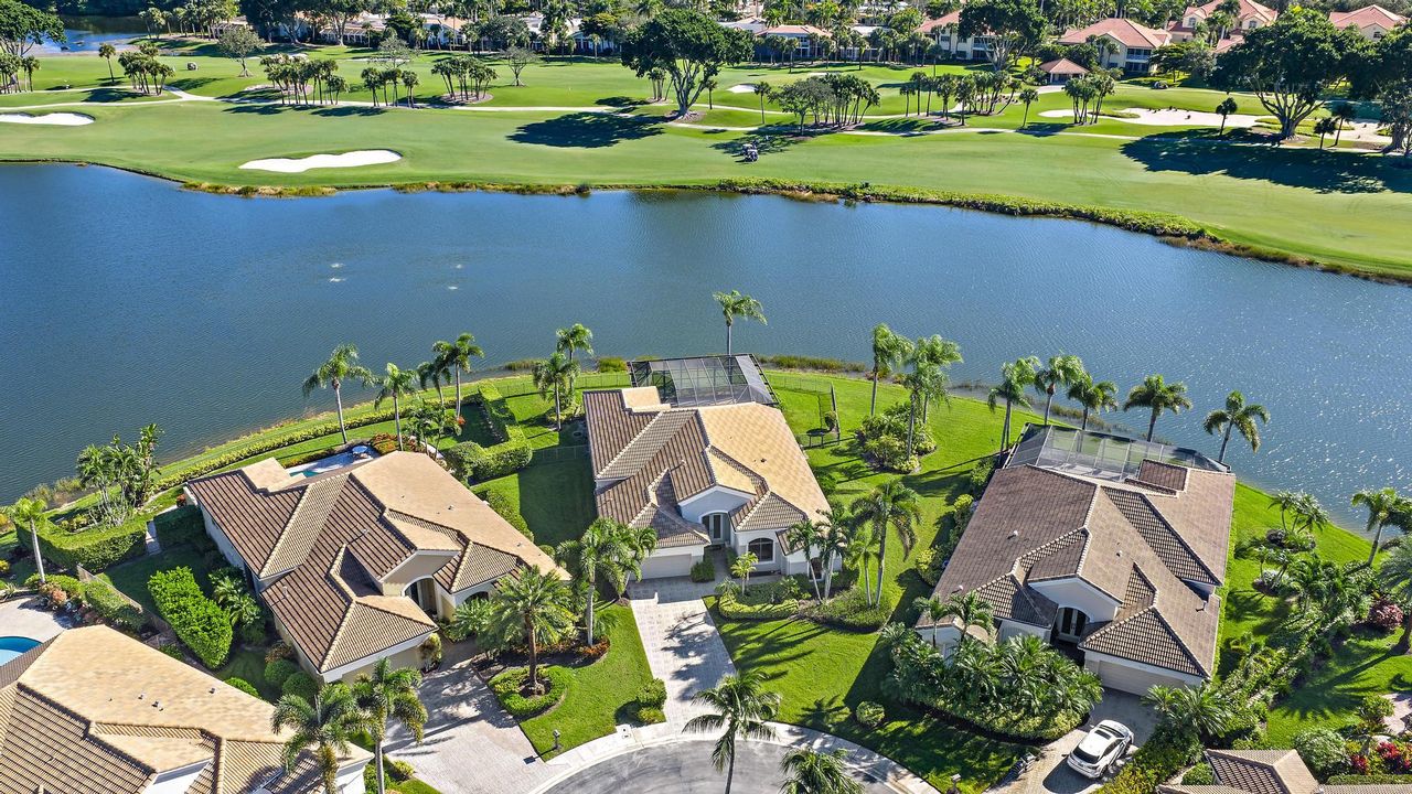 Под контрактом: $1,395,000 (3 спален, 3 ванн, 2853 Квадратных фут)