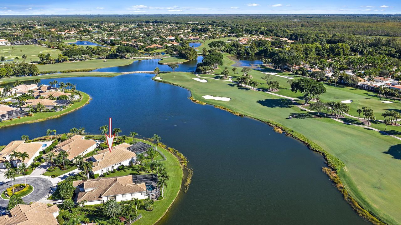 Под контрактом: $1,395,000 (3 спален, 3 ванн, 2853 Квадратных фут)