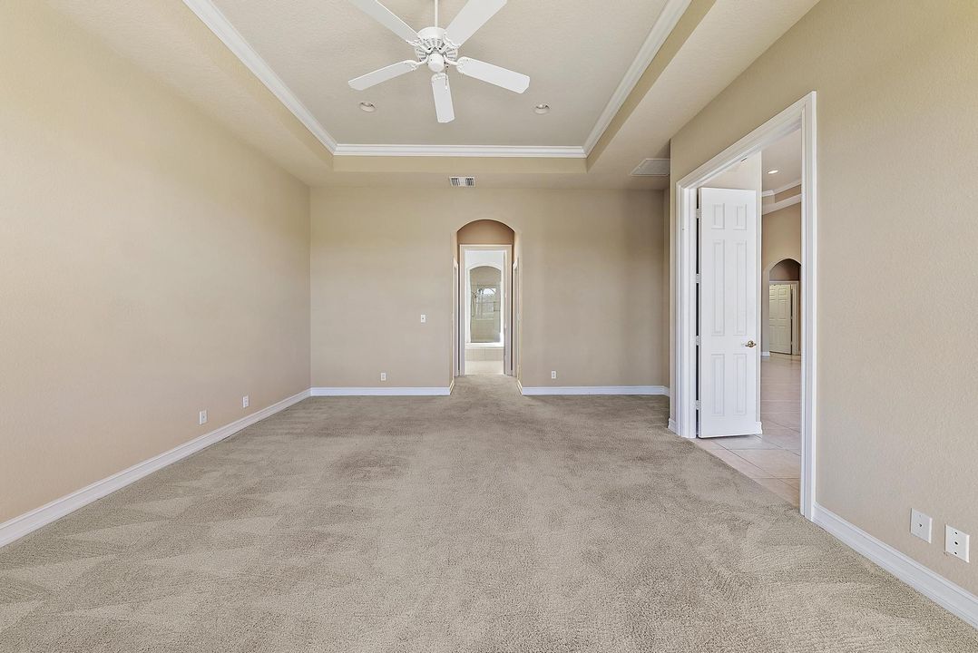 Под контрактом: $1,395,000 (3 спален, 3 ванн, 2853 Квадратных фут)