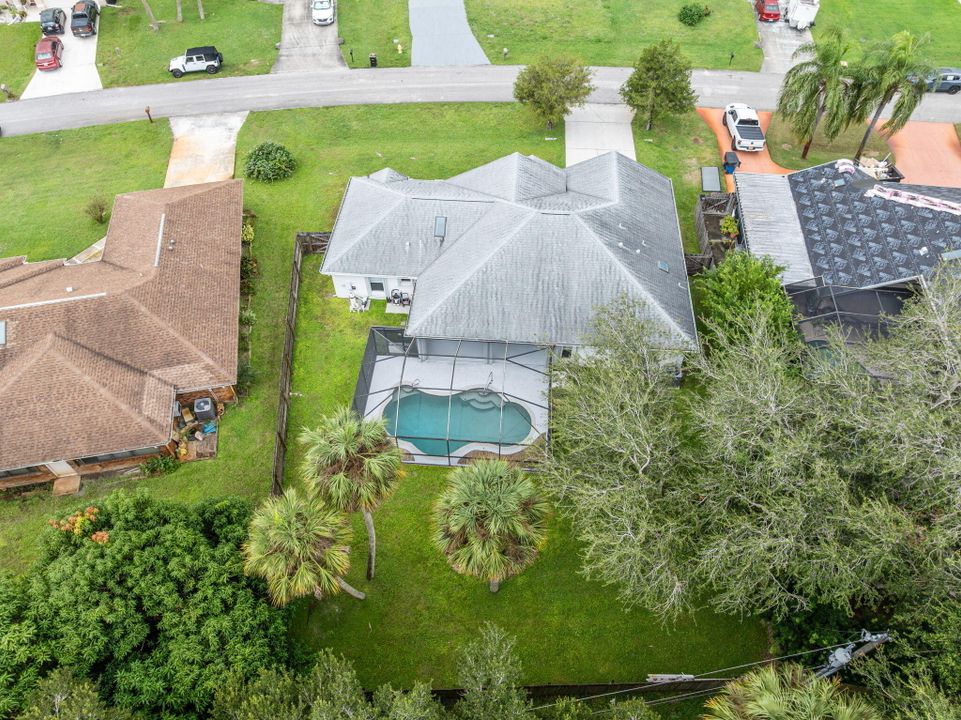 Activo con contrato: $374,900 (3 camas, 2 baños, 1637 Pies cuadrados)