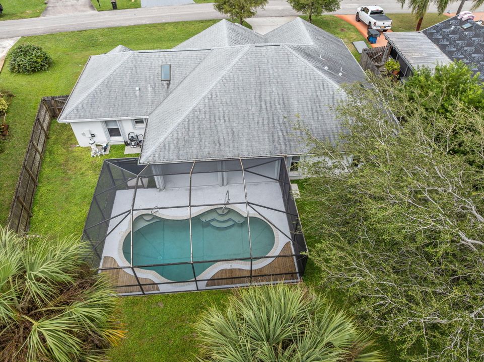 Activo con contrato: $374,900 (3 camas, 2 baños, 1637 Pies cuadrados)