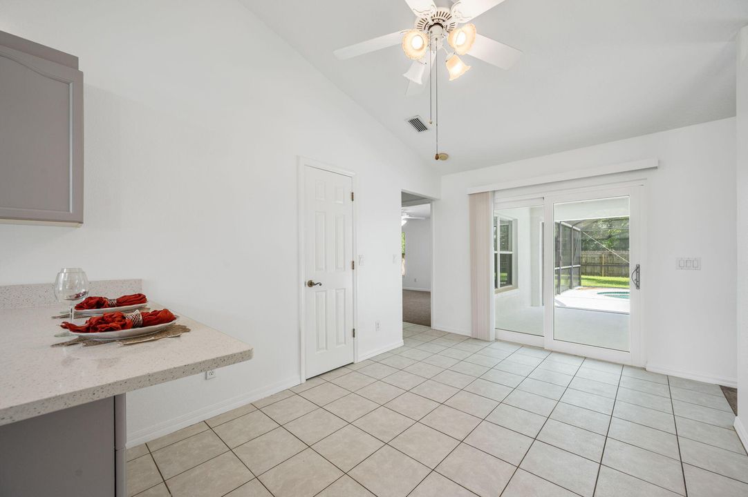 Activo con contrato: $374,900 (3 camas, 2 baños, 1637 Pies cuadrados)