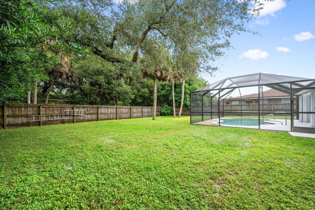 Activo con contrato: $374,900 (3 camas, 2 baños, 1637 Pies cuadrados)