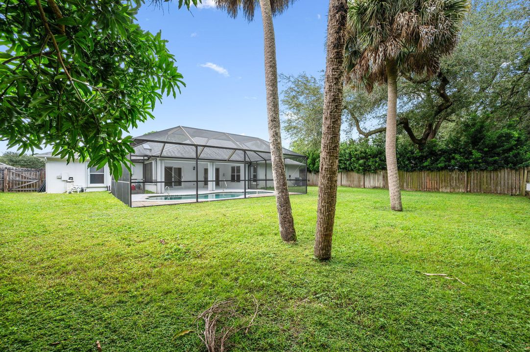 Activo con contrato: $374,900 (3 camas, 2 baños, 1637 Pies cuadrados)