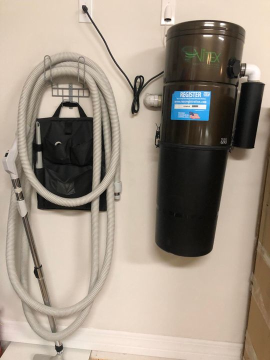 For Sale: $1,227,000 (3 beds, 3 baths, 2496 Square Feet)