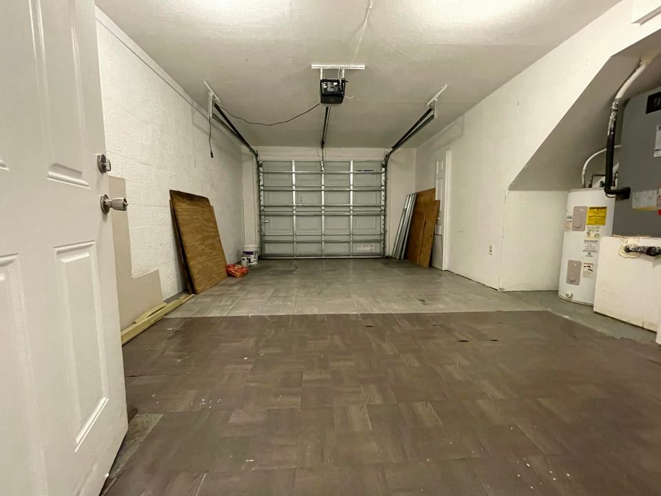 出租: $1,900 (4 贝兹, 2 浴室, 2700 平方英尺)