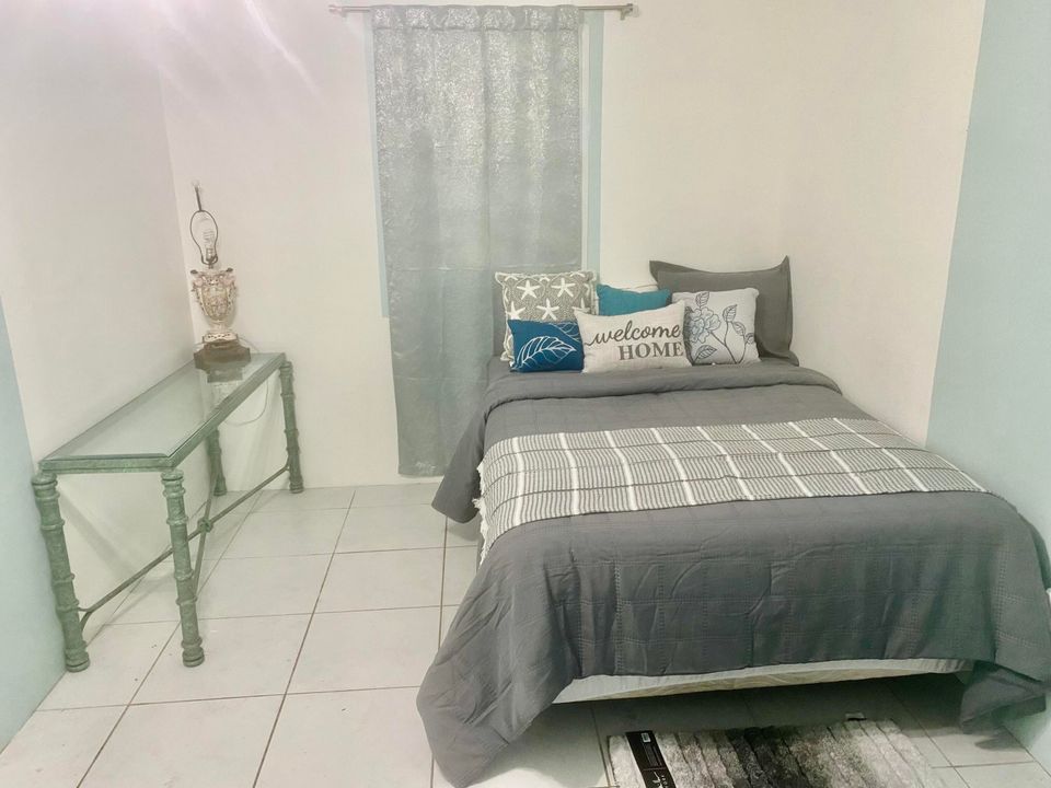 Под контрактом: $690,000 (0 спален, 0 ванн, 1 Квадратных фут)