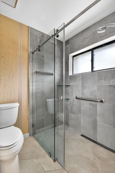 For Sale: $260,000 (3 beds, 2 baths, 1676 Square Feet)