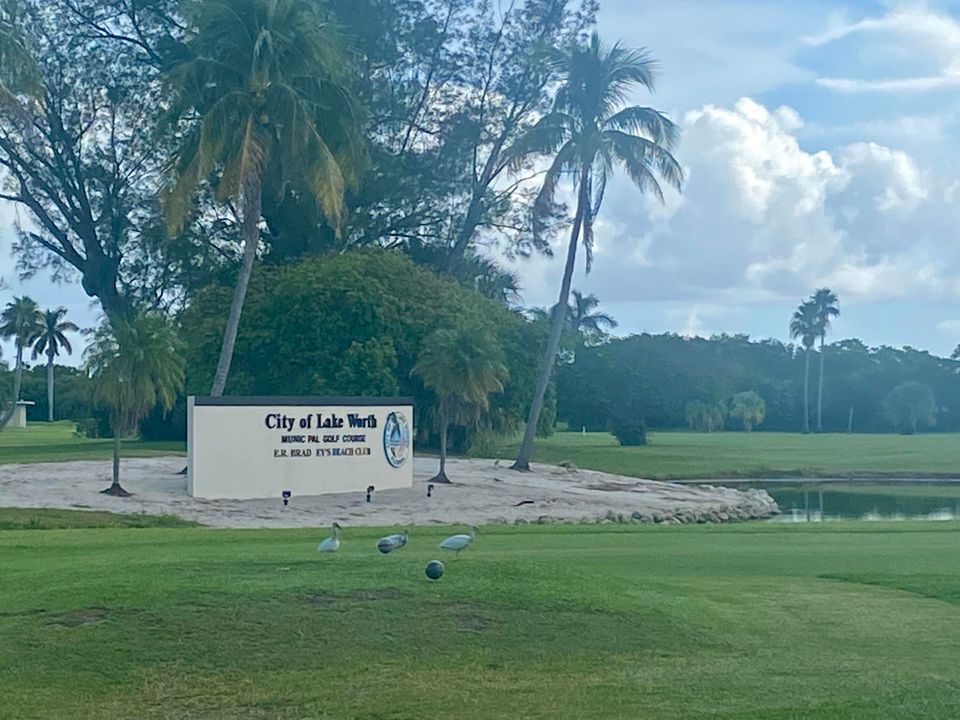 Под контрактом: $690,000 (0 спален, 0 ванн, 1 Квадратных фут)