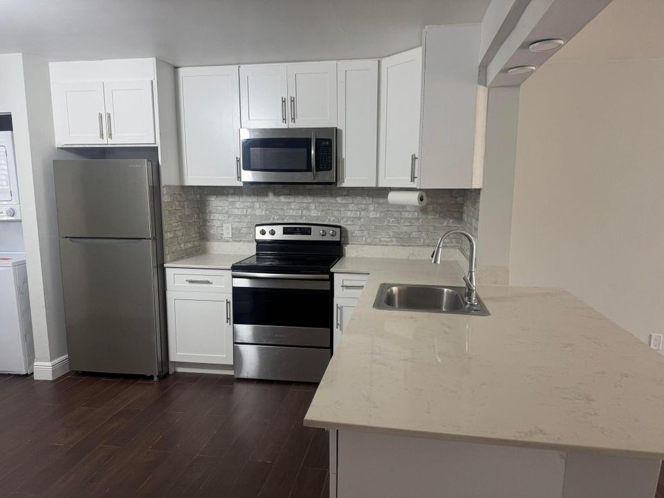 В аренду: $1,900 (2 спален, 2 ванн, 58389 Квадратных фут)