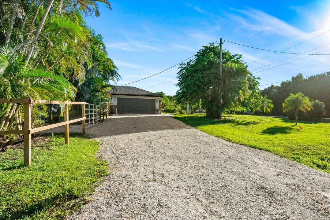 En Venta: $930,000 (3 camas, 2 baños, 1484 Pies cuadrados)