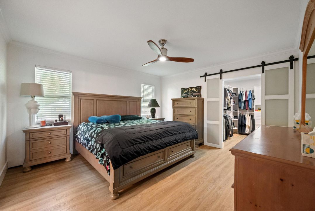 En Venta: $930,000 (3 camas, 2 baños, 1484 Pies cuadrados)