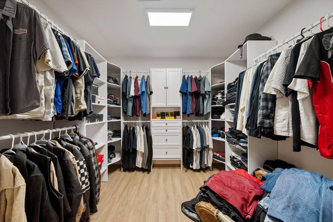 En Venta: $930,000 (3 camas, 2 baños, 1484 Pies cuadrados)