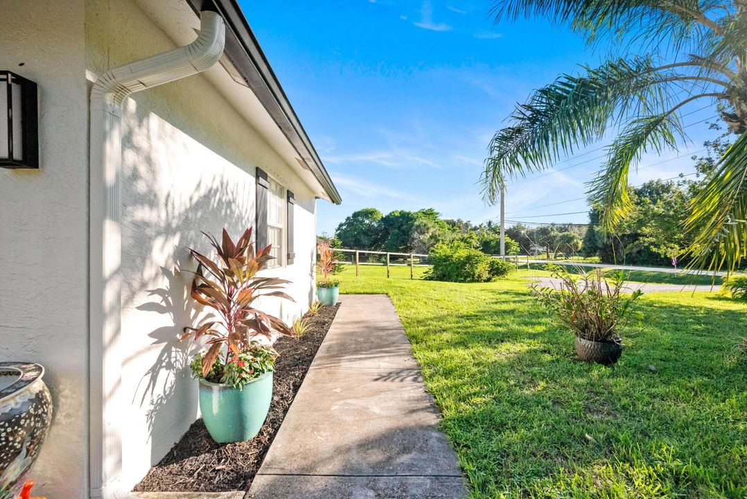 En Venta: $930,000 (3 camas, 2 baños, 1484 Pies cuadrados)