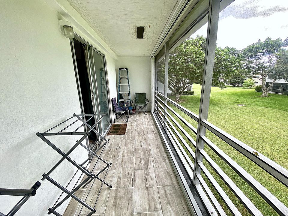 待售: $71,900 (1 贝兹, 1 浴室, 700 平方英尺)