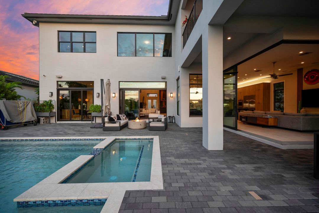 For Sale: $4,875,000 (6 beds, 8 baths, 6175 Square Feet)