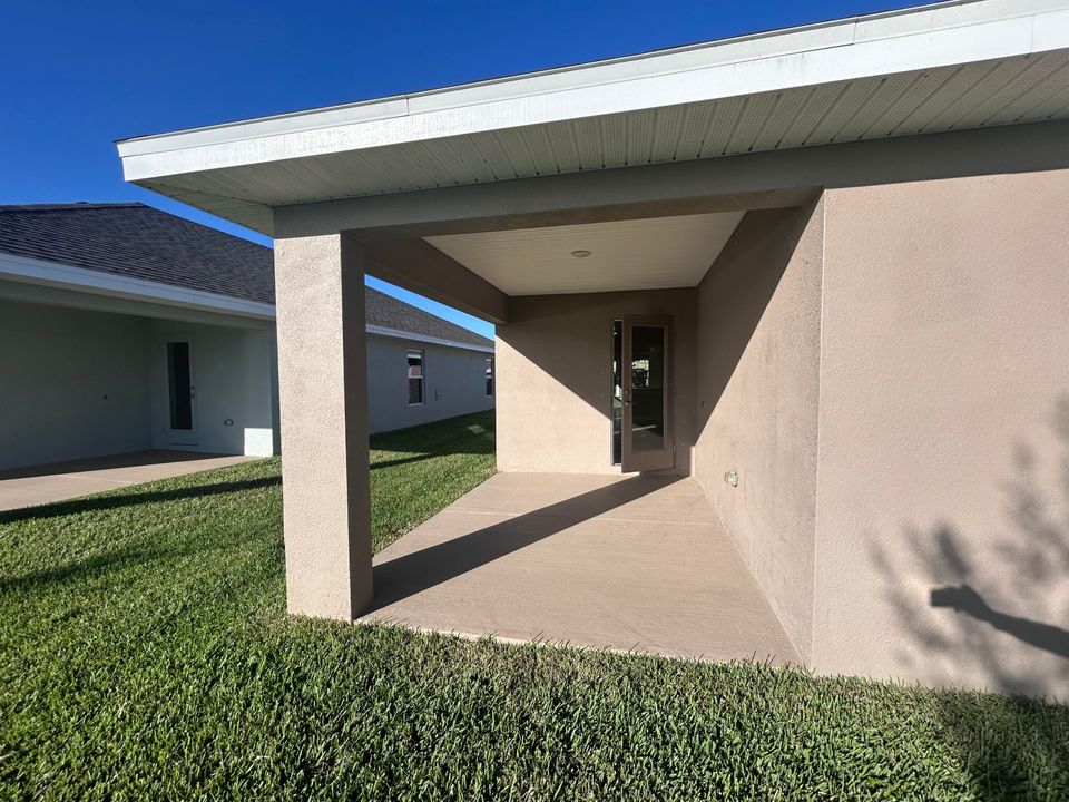 Active With Contract: $347,612 (3 beds, 2 baths, 1780 Square Feet)