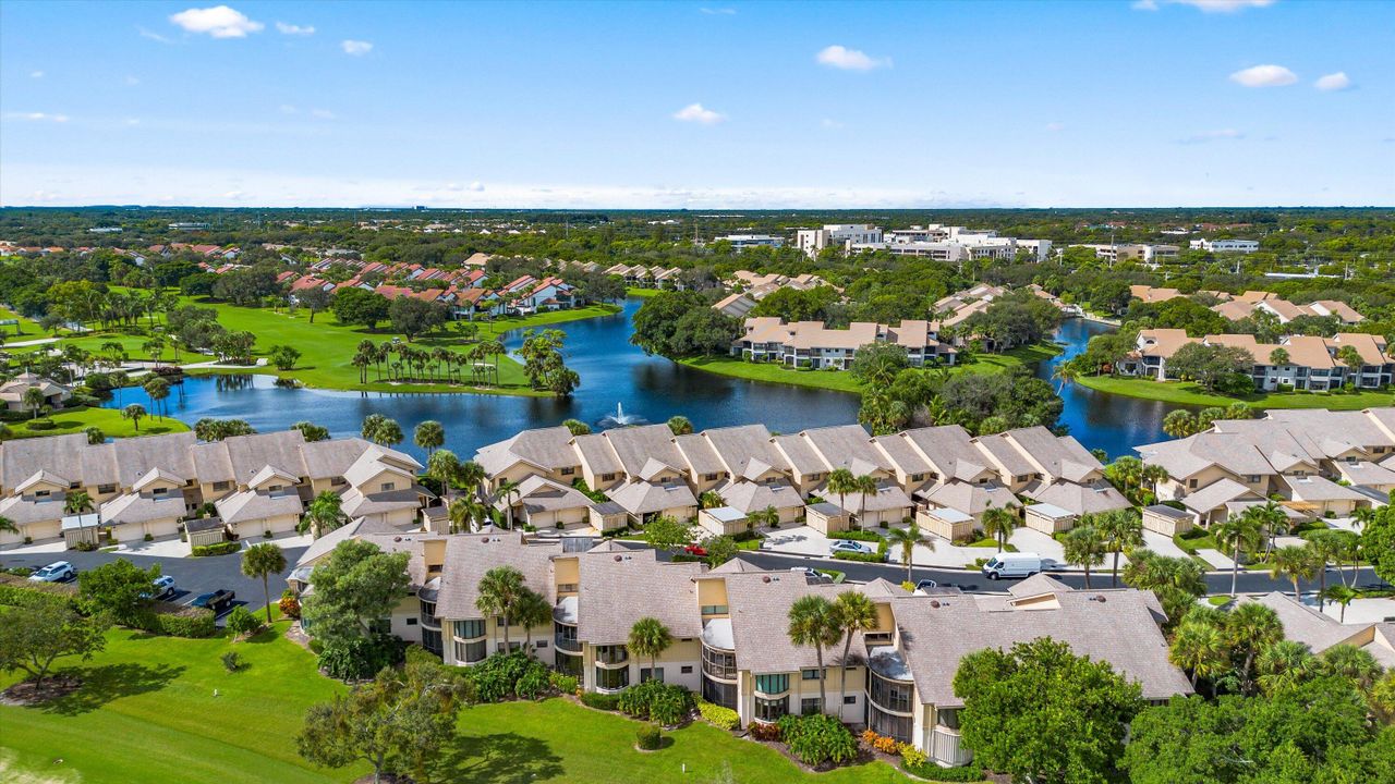 合同活跃: $9,000 (2 贝兹, 2 浴室, 1818 平方英尺)