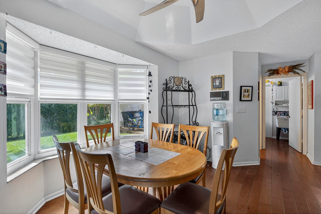 На продажу: $1,299,000 (4 спален, 2 ванн, 2747 Квадратных фут)