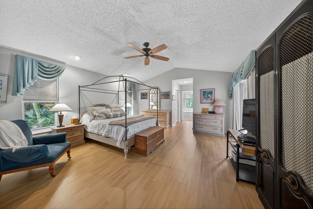 На продажу: $1,299,000 (4 спален, 2 ванн, 2747 Квадратных фут)