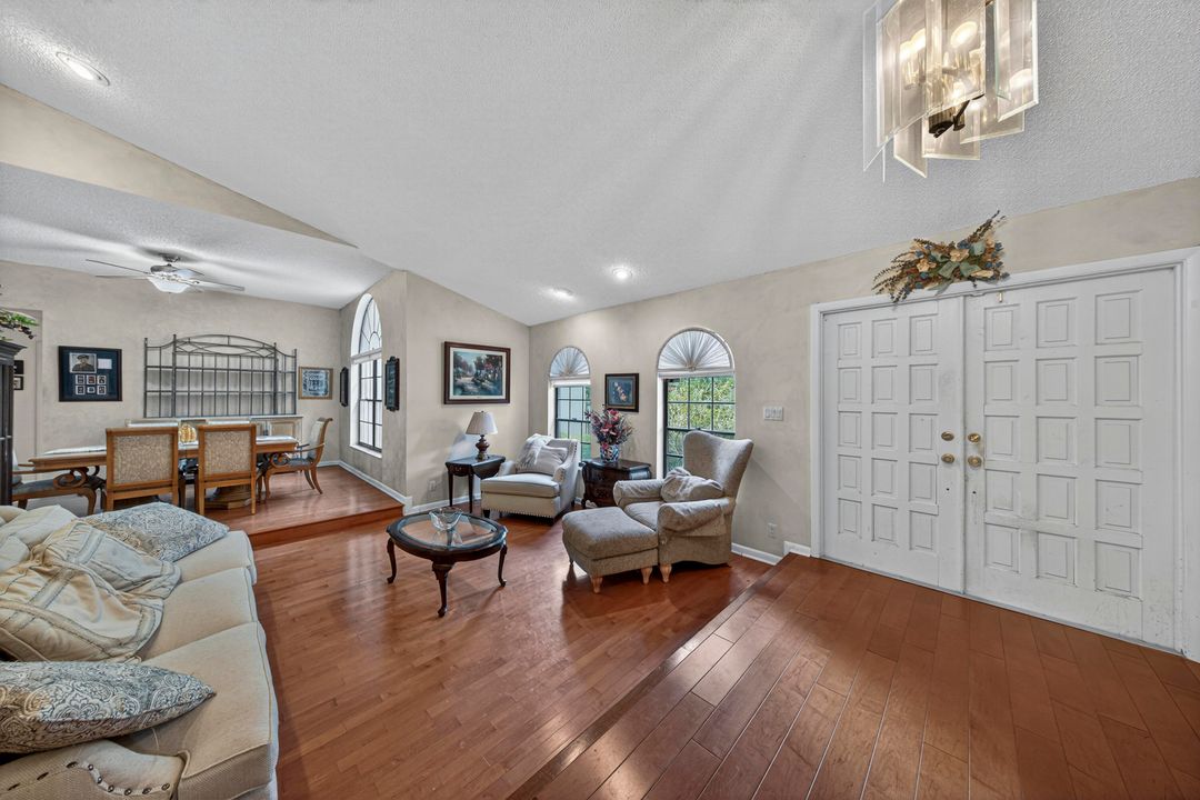 На продажу: $1,299,000 (4 спален, 2 ванн, 2747 Квадратных фут)