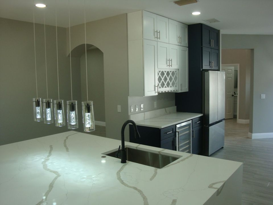 Active With Contract: $549,900 (3 beds, 2 baths, 2131 Square Feet)