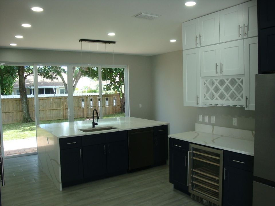 Active With Contract: $549,900 (3 beds, 2 baths, 2131 Square Feet)