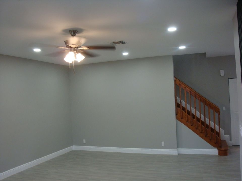 Active With Contract: $549,900 (3 beds, 2 baths, 2131 Square Feet)