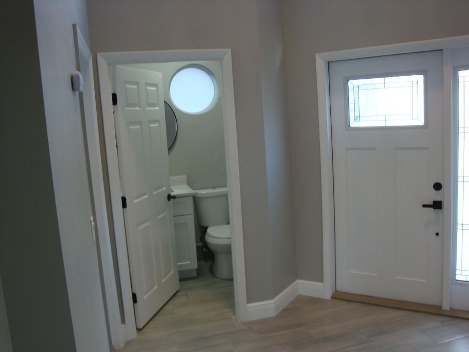 Active With Contract: $549,900 (3 beds, 2 baths, 2131 Square Feet)