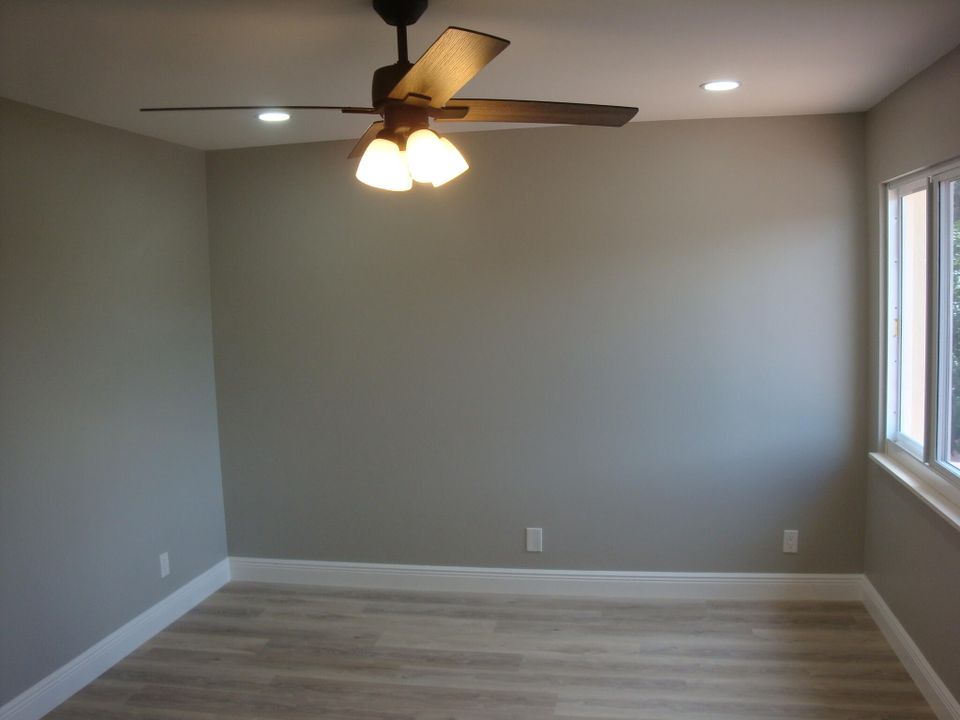 Active With Contract: $549,900 (3 beds, 2 baths, 2131 Square Feet)