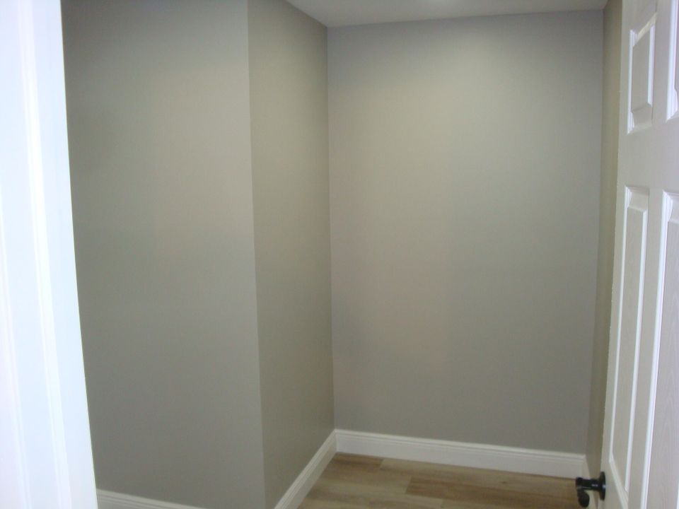 Active With Contract: $549,900 (3 beds, 2 baths, 2131 Square Feet)