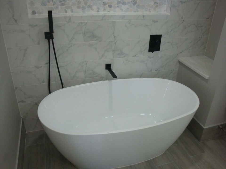 Active With Contract: $549,900 (3 beds, 2 baths, 2131 Square Feet)