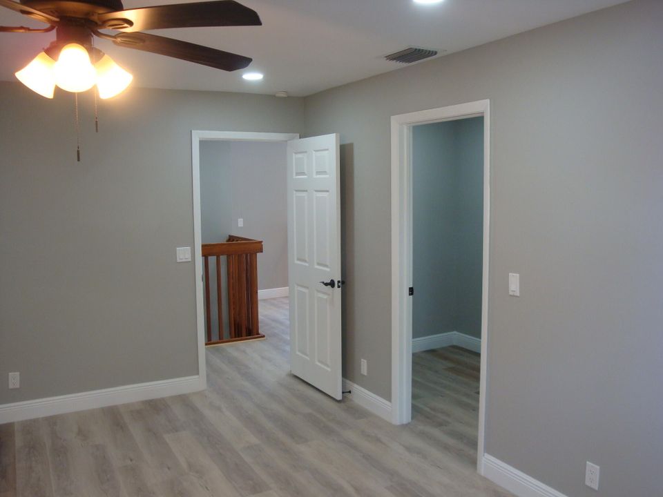 Active With Contract: $549,900 (3 beds, 2 baths, 2131 Square Feet)