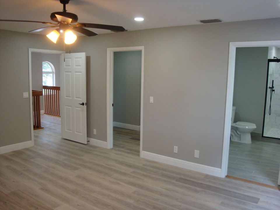 Active With Contract: $549,900 (3 beds, 2 baths, 2131 Square Feet)