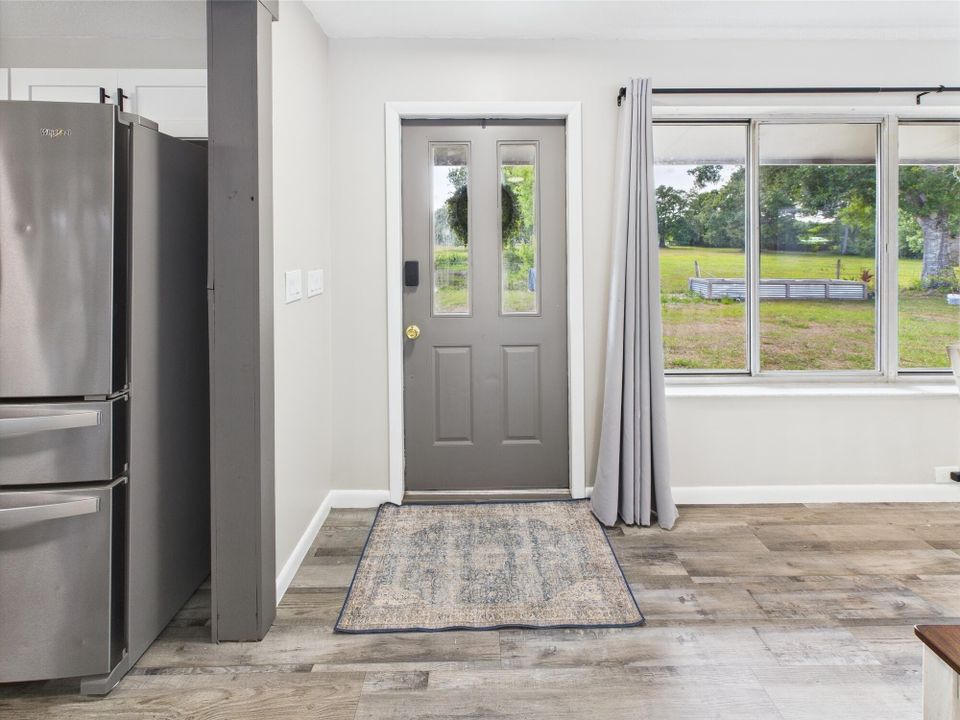 For Sale: $515,000 (3 beds, 2 baths, 1649 Square Feet)