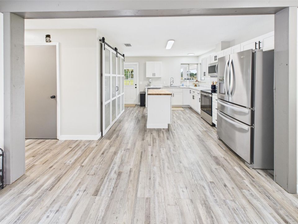 For Sale: $515,000 (3 beds, 2 baths, 1649 Square Feet)