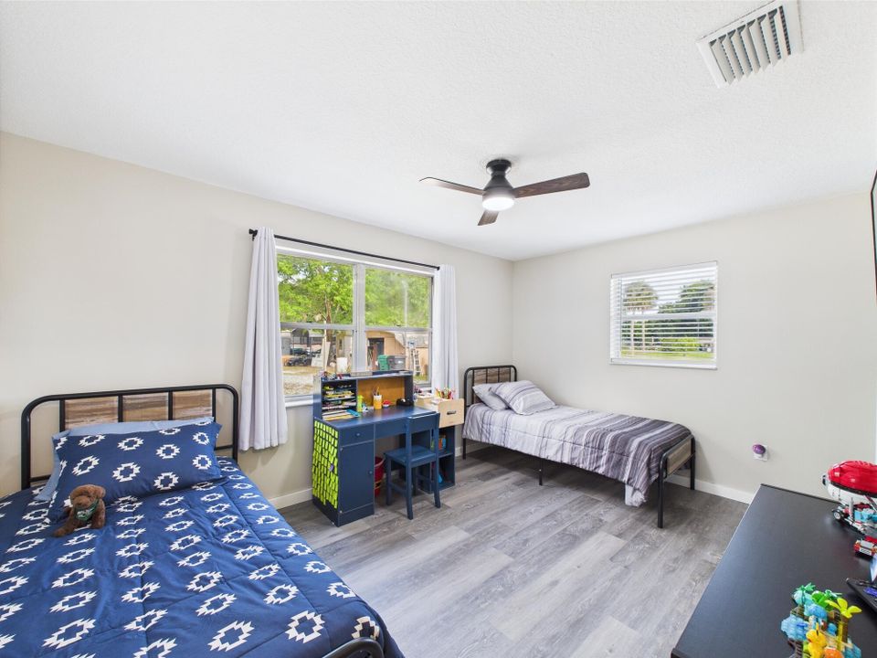 For Sale: $515,000 (3 beds, 2 baths, 1649 Square Feet)