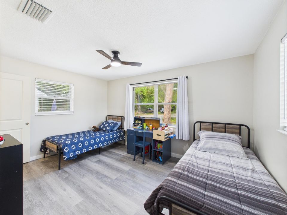 For Sale: $515,000 (3 beds, 2 baths, 1649 Square Feet)