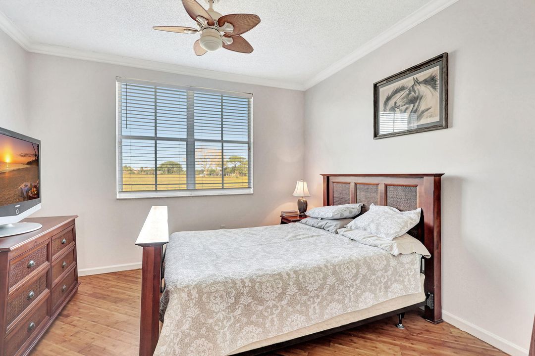 Active With Contract: $3,700 (2 beds, 2 baths, 975 Square Feet)