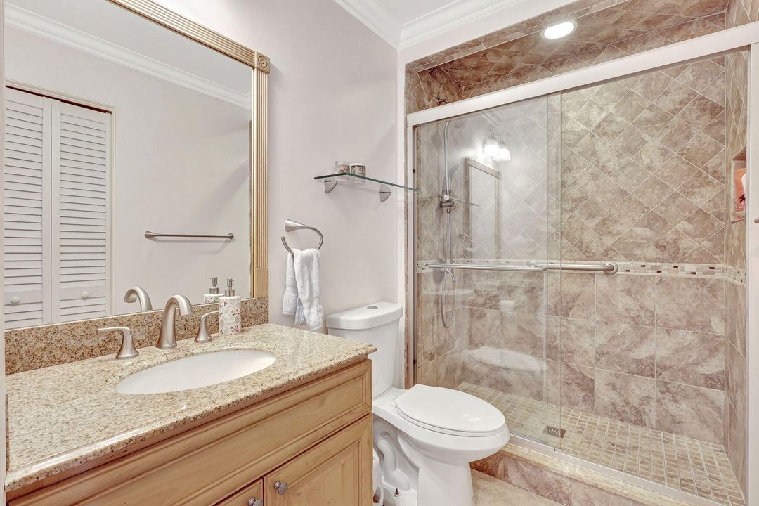 Active With Contract: $3,700 (2 beds, 2 baths, 975 Square Feet)