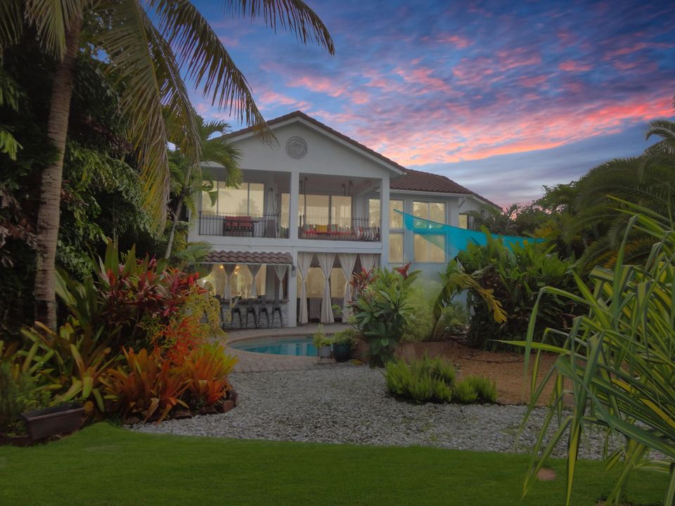 Recently Sold: $1,500,000 (5 beds, 4 baths, 4158 Square Feet)