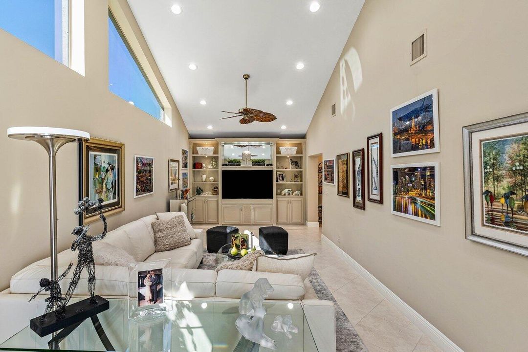 Active With Contract: $424,900 (2 beds, 2 baths, 2465 Square Feet)