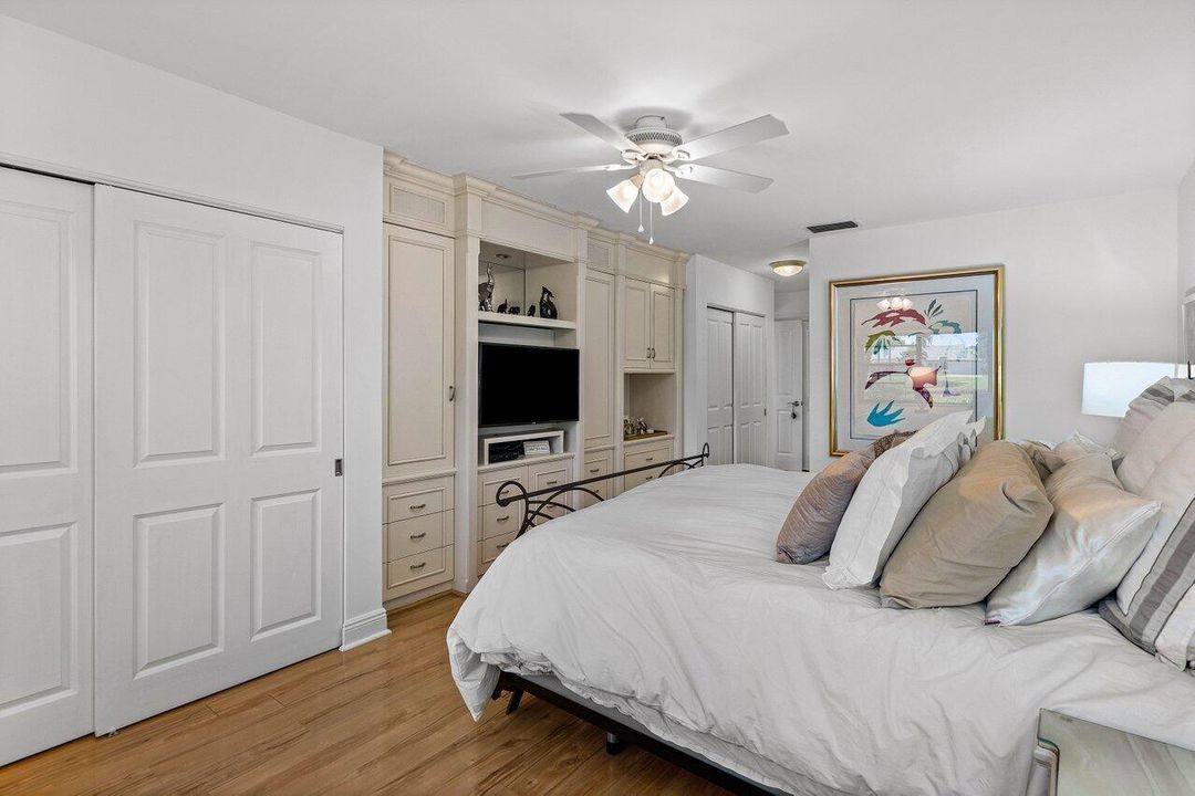 Active With Contract: $424,900 (2 beds, 2 baths, 2465 Square Feet)