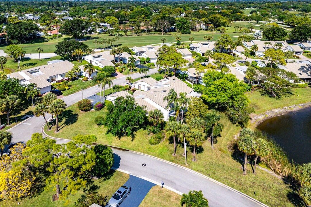 Active With Contract: $424,900 (2 beds, 2 baths, 2465 Square Feet)