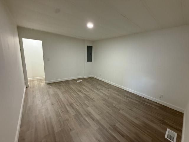 Active With Contract: $295,000 (3 beds, 3 baths, 1559 Square Feet)