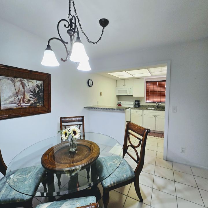 For Rent: $1,400 (1 beds, 1 baths, 661 Square Feet)